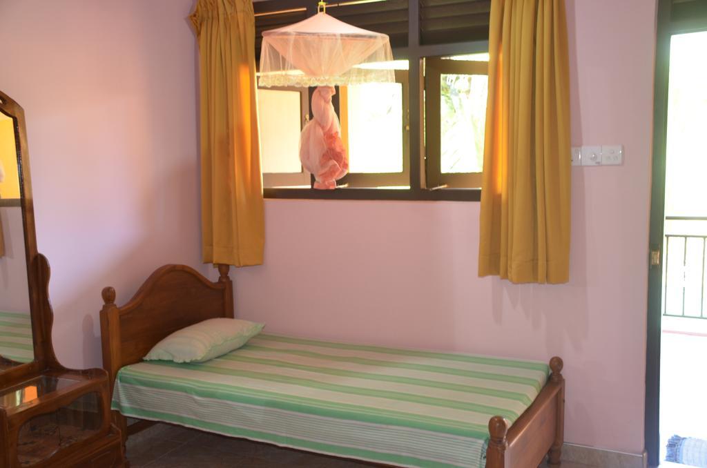 Sunny Lanka Guest House Matara Bilik gambar